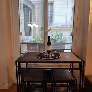  Appartement Cozy Heart Of Paris, 3 Mins Louvre